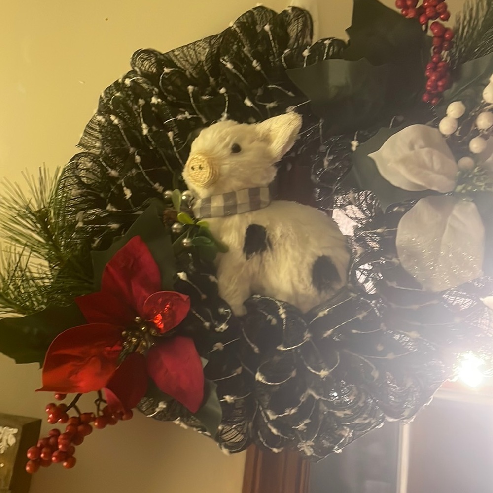 Piggy Christmas wreath.